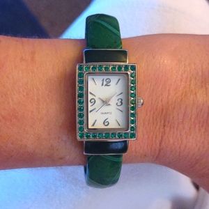 Vintage Quartz Emerald Green Bracelet Watch